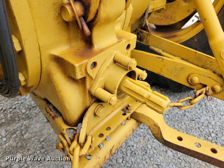 image for item DW2252 1987 Ford 345D landscape tractor