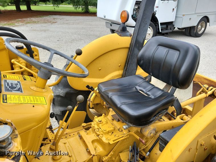 image for item DW2252 1987 Ford 345D landscape tractor