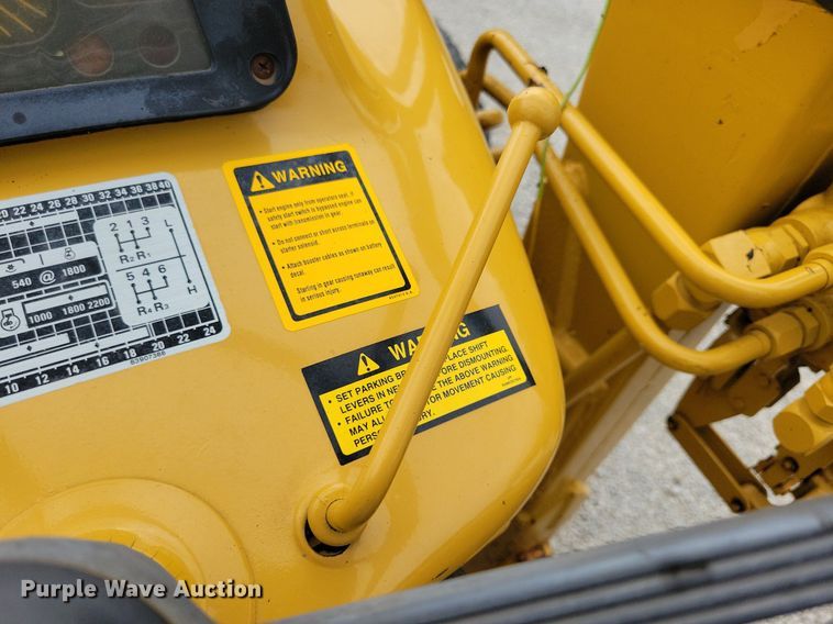 image for item DW2252 1987 Ford 345D landscape tractor