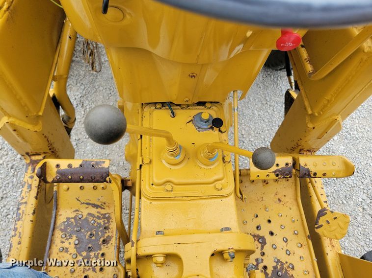 image for item DW2252 1987 Ford 345D landscape tractor