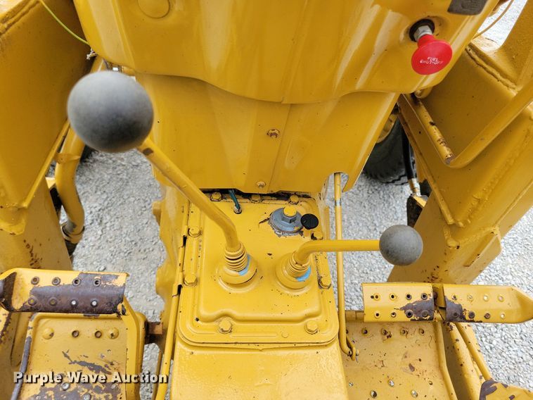 image for item DW2252 1987 Ford 345D landscape tractor