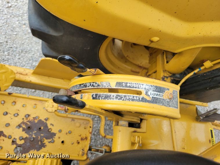 image for item DW2252 1987 Ford 345D landscape tractor