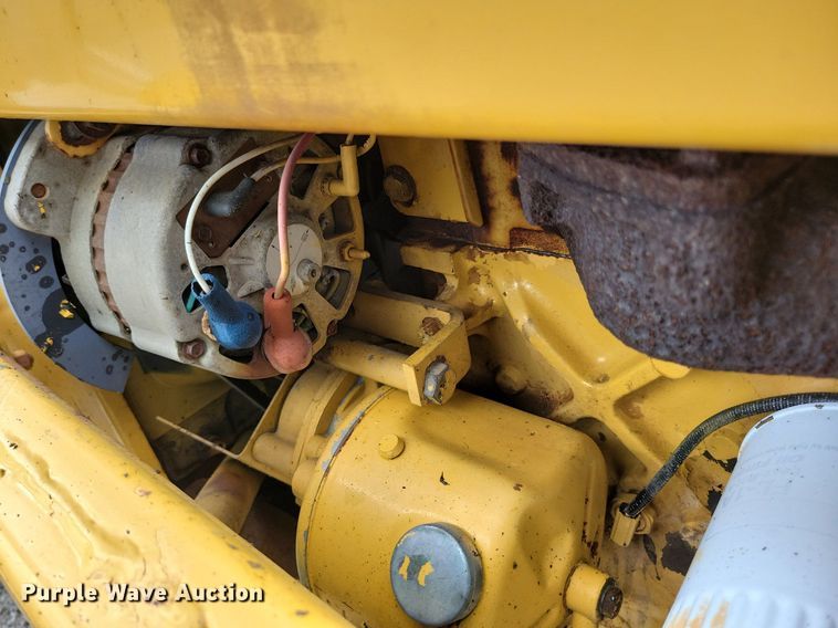 image for item DW2252 1987 Ford 345D landscape tractor