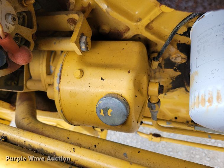 image for item DW2252 1987 Ford 345D landscape tractor