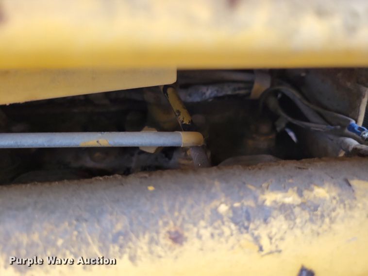 image for item DW2252 1987 Ford 345D landscape tractor