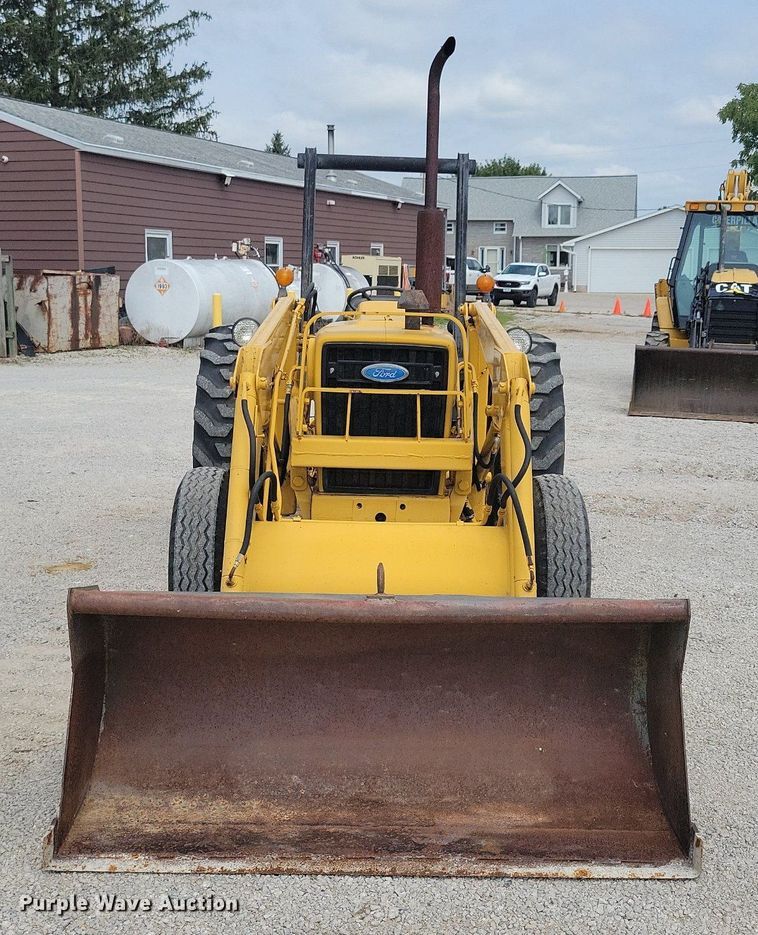 image for item DW2253 1985 Ford 345D landscape tractor