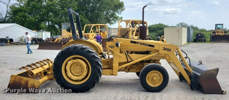 image for item DW2253 1985 Ford 345D landscape tractor