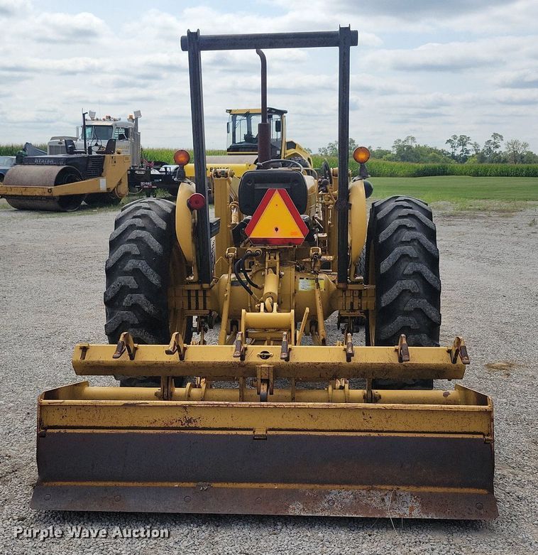 image for item DW2253 1985 Ford 345D landscape tractor