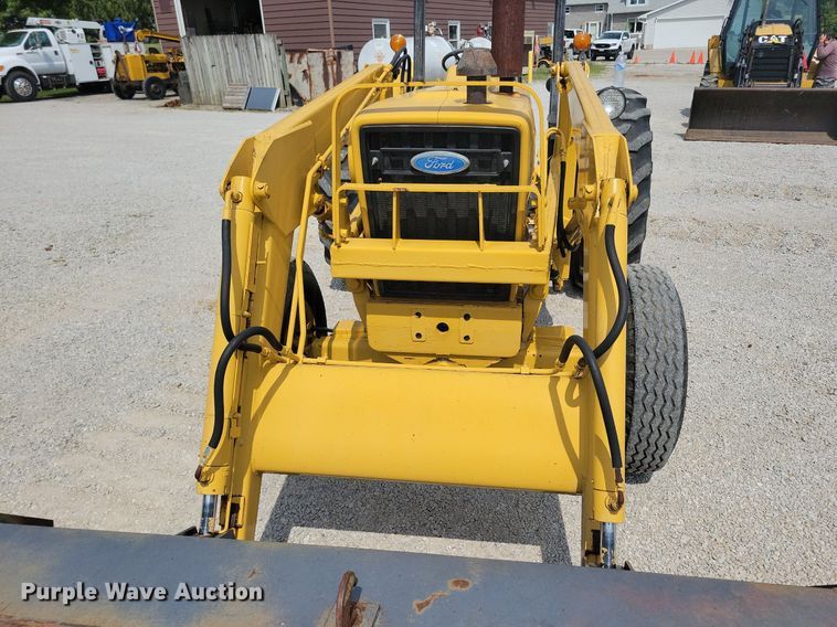 image for item DW2253 1985 Ford 345D landscape tractor