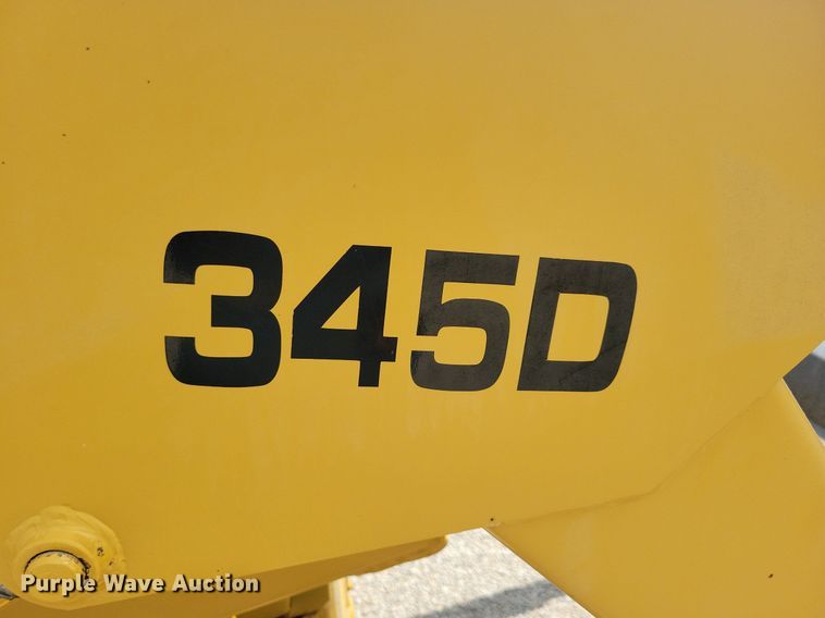 image for item DW2253 1985 Ford 345D landscape tractor