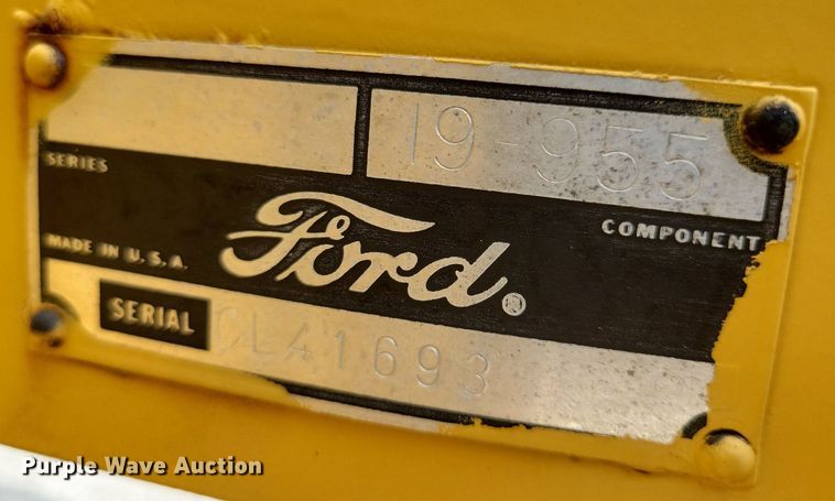 image for item DW2253 1985 Ford 345D landscape tractor