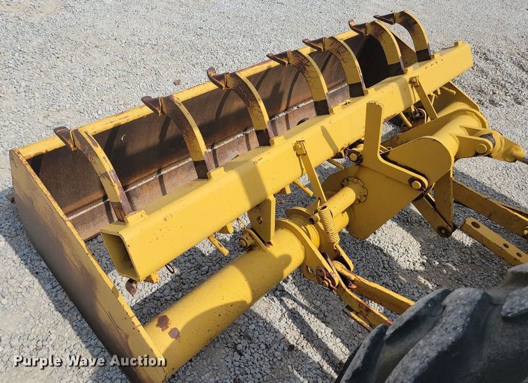 image for item DW2253 1985 Ford 345D landscape tractor