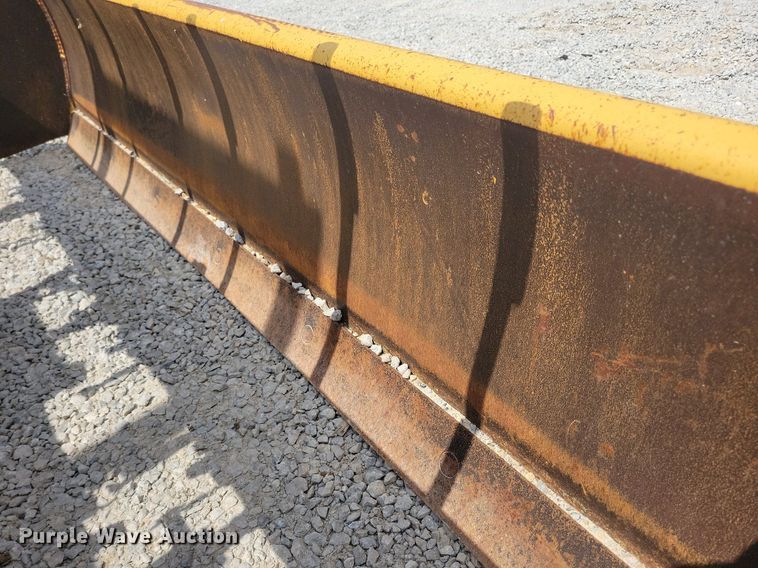 image for item DW2253 1985 Ford 345D landscape tractor