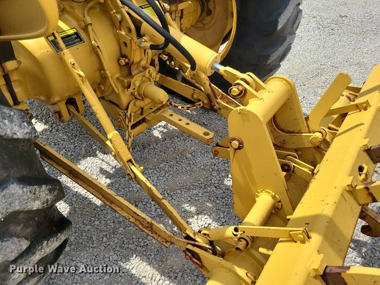 image for item DW2253 1985 Ford 345D landscape tractor