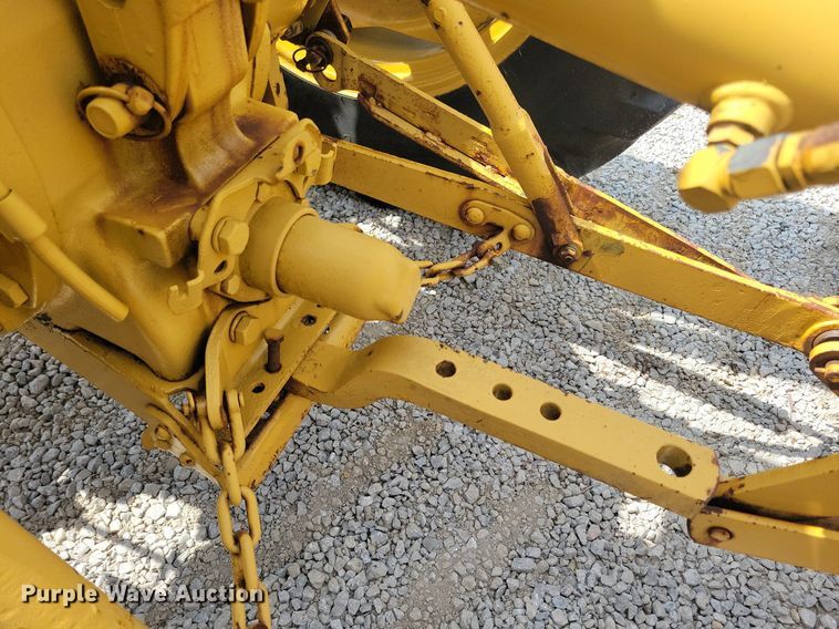 image for item DW2253 1985 Ford 345D landscape tractor