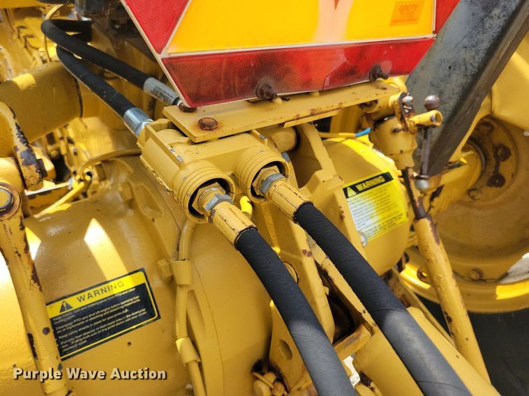 image for item DW2253 1985 Ford 345D landscape tractor