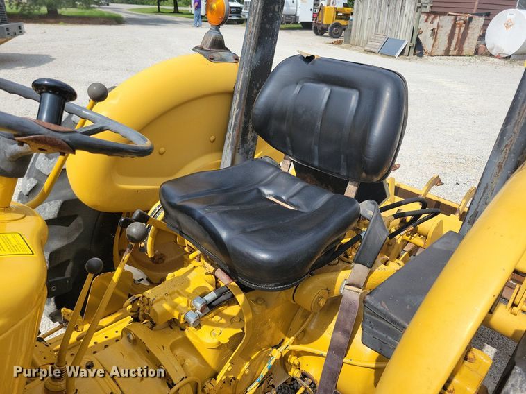 image for item DW2253 1985 Ford 345D landscape tractor