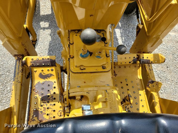 image for item DW2253 1985 Ford 345D landscape tractor