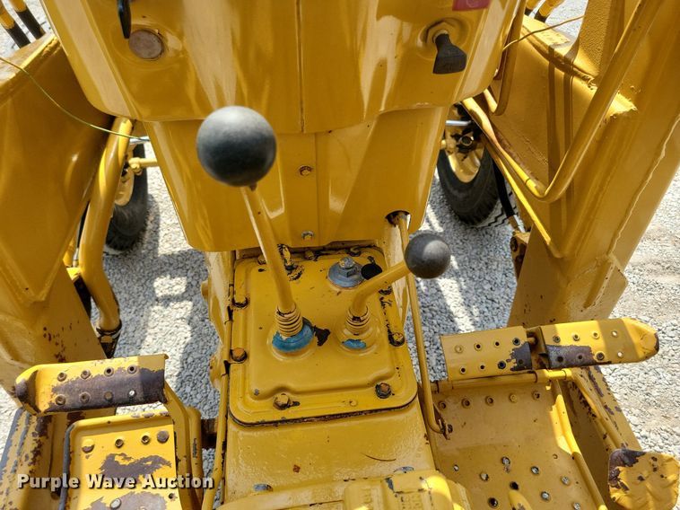 image for item DW2253 1985 Ford 345D landscape tractor