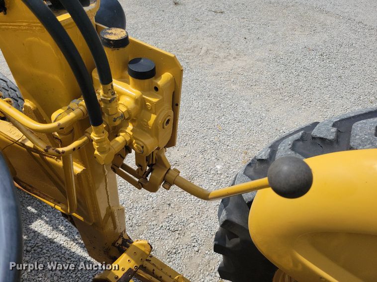 image for item DW2253 1985 Ford 345D landscape tractor