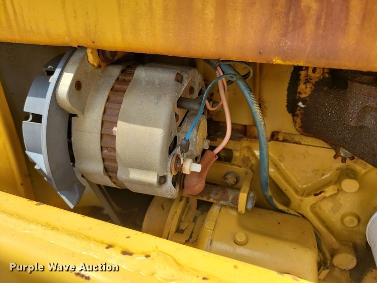 image for item DW2253 1985 Ford 345D landscape tractor