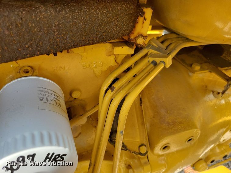 image for item DW2253 1985 Ford 345D landscape tractor