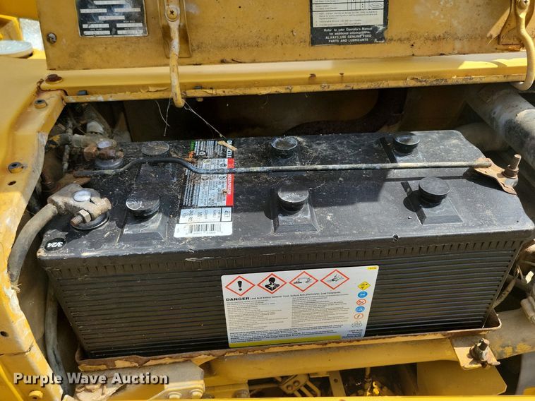 image for item DW2253 1985 Ford 345D landscape tractor