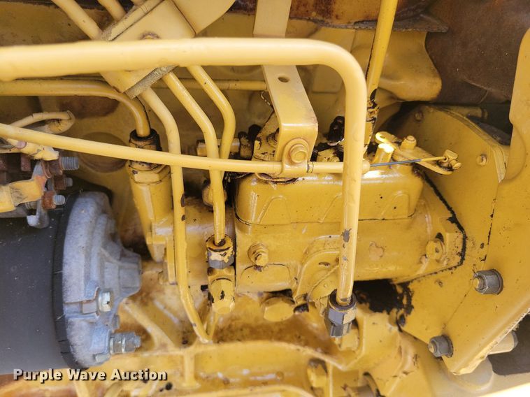 image for item DW2253 1985 Ford 345D landscape tractor