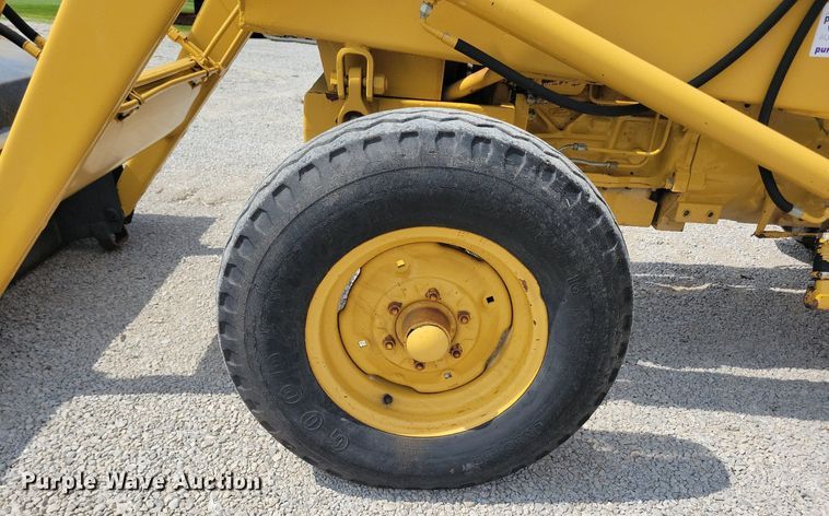 image for item DW2253 1985 Ford 345D landscape tractor