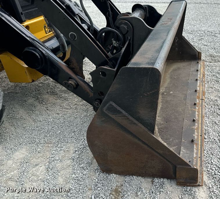 image for item DW2254 2002 Caterpillar 420D backhoe