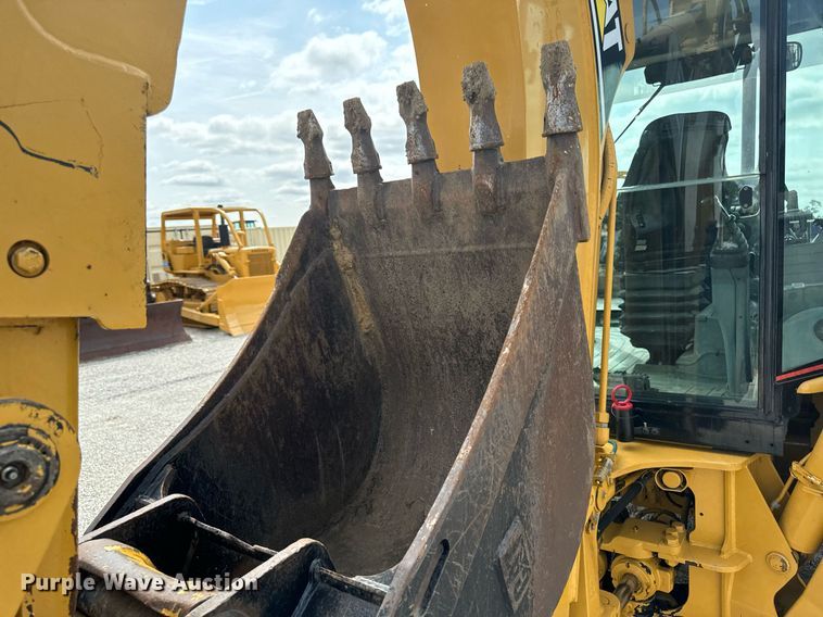 image for item DW2254 2002 Caterpillar 420D backhoe
