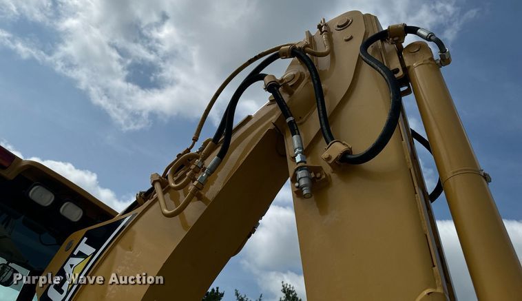 image for item DW2254 2002 Caterpillar 420D backhoe