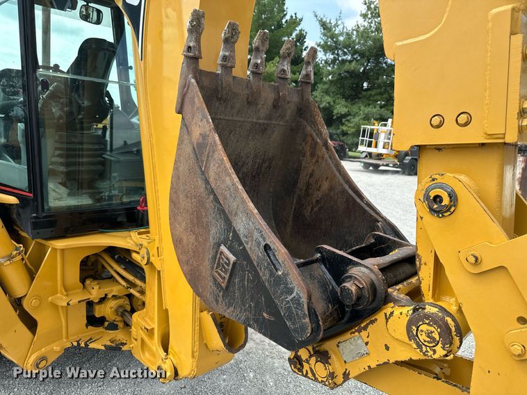 image for item DW2254 2002 Caterpillar 420D backhoe