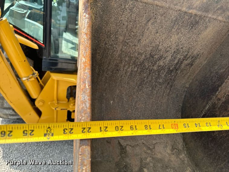 image for item DW2254 2002 Caterpillar 420D backhoe