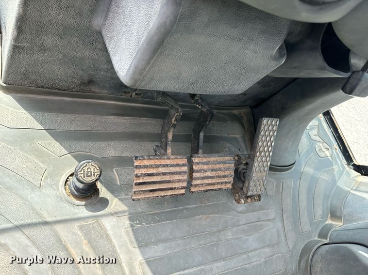 image for item DW2254 2002 Caterpillar 420D backhoe