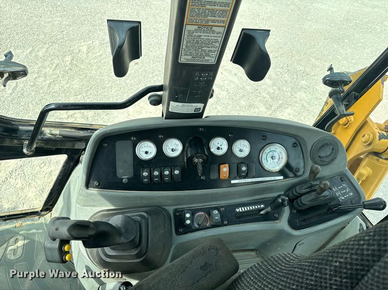 image for item DW2254 2002 Caterpillar 420D backhoe