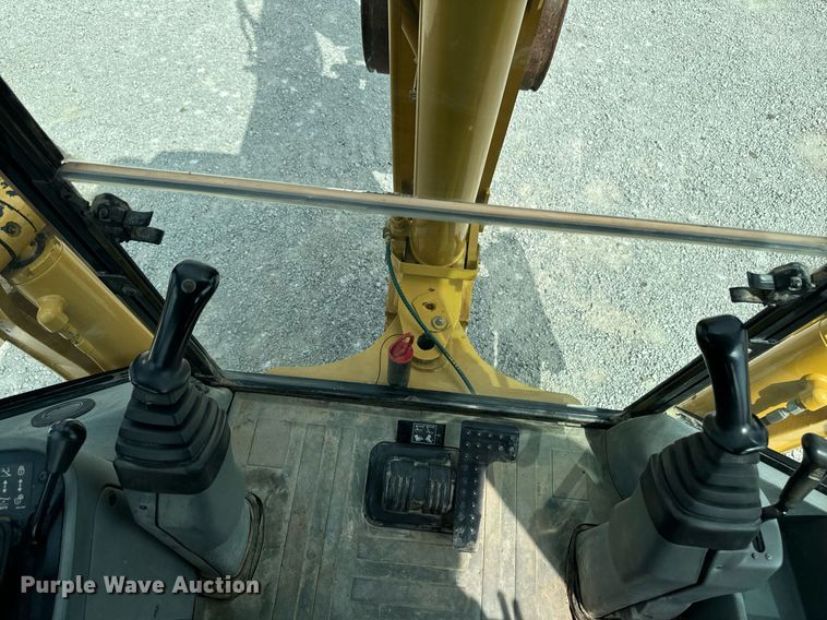 image for item DW2254 2002 Caterpillar 420D backhoe
