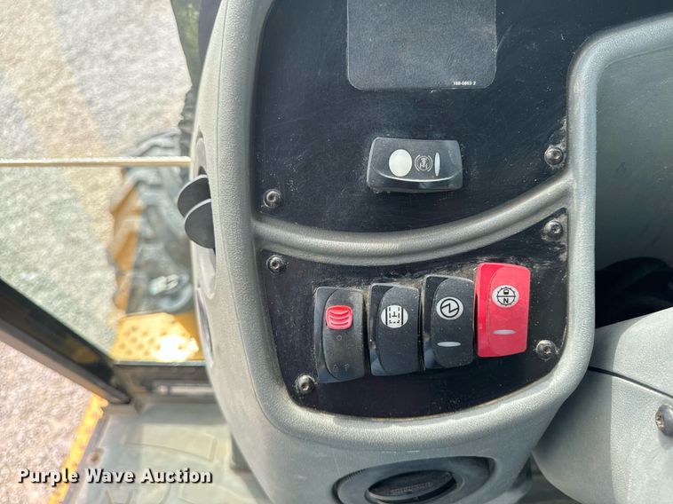 image for item DW2254 2002 Caterpillar 420D backhoe