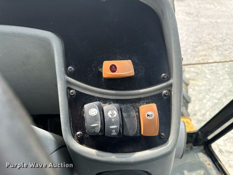 image for item DW2254 2002 Caterpillar 420D backhoe