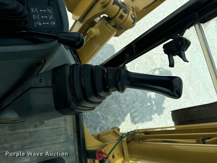 image for item DW2254 2002 Caterpillar 420D backhoe