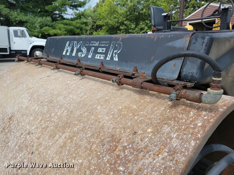 image for item DW2255 Hyster C615B single drum vibratory roller