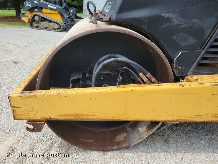 image for item DW2255 Hyster C615B single drum vibratory roller