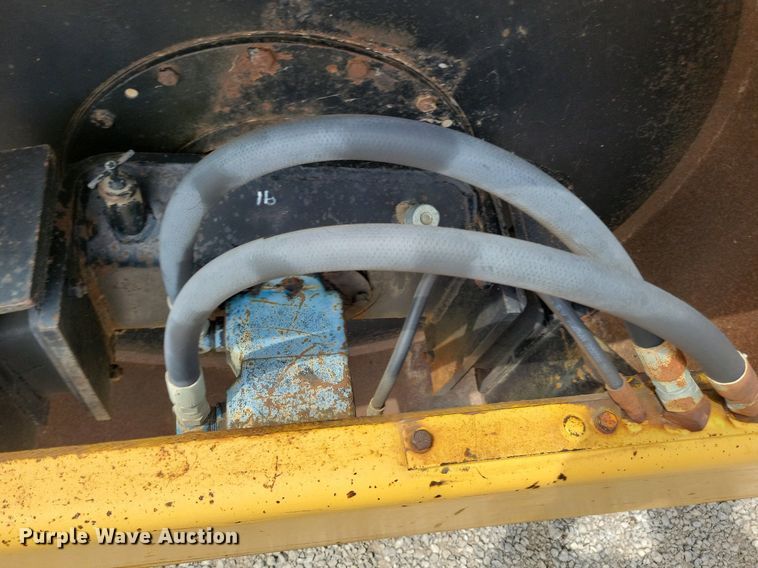 image for item DW2255 Hyster C615B single drum vibratory roller