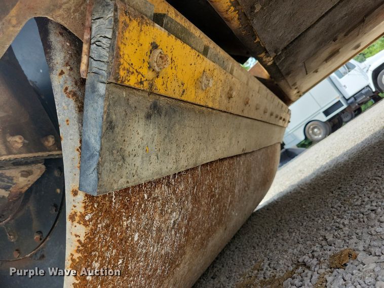 image for item DW2255 Hyster C615B single drum vibratory roller