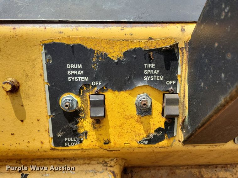 image for item DW2255 Hyster C615B single drum vibratory roller