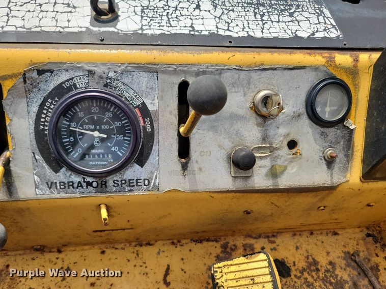 image for item DW2255 Hyster C615B single drum vibratory roller