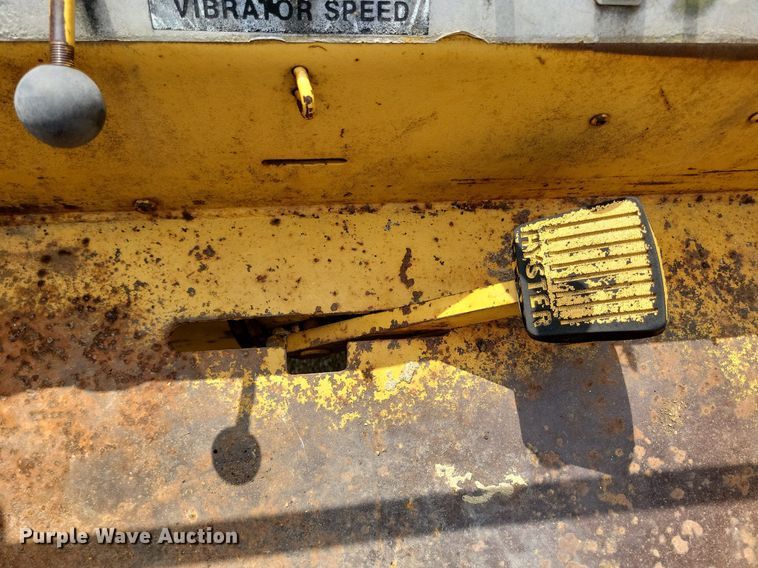 image for item DW2255 Hyster C615B single drum vibratory roller