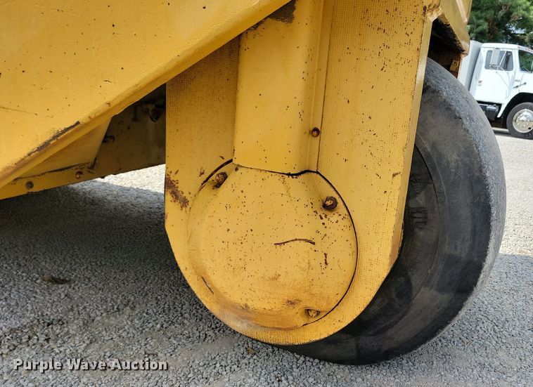 image for item DW2255 Hyster C615B single drum vibratory roller