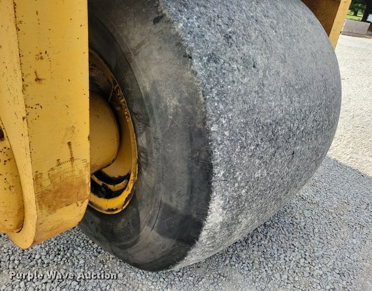 image for item DW2255 Hyster C615B single drum vibratory roller