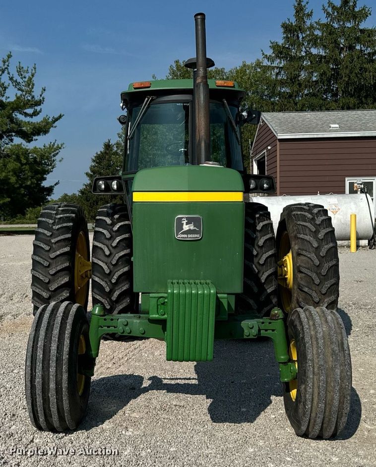 image for item DW2257 1979 John Deere 4640P tractor
